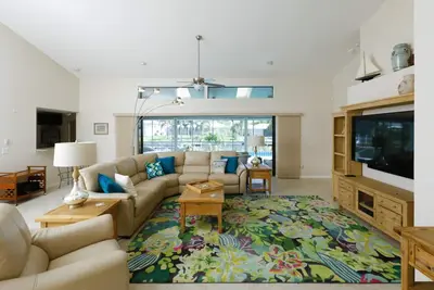 Image de 🥇 Beautiful 3bd villa on the water  (Ch820)