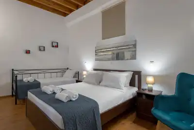 Image de Traditional rustic guest house located inside the Medieval City of Rodos.