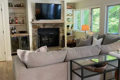 Image de Seasonal Rental Available in updated 3br\/2. 5 Bath Stylesbrook Condo.