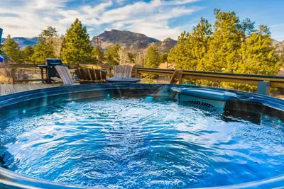 Image de Hot Tub, Fireplace & Deck Near National Park