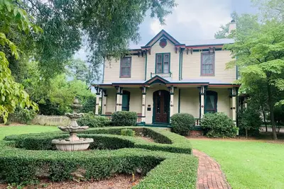 Image de Enchanting Estate In the heart of Wilson