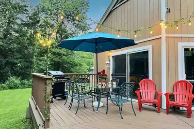 Image de BearVaria Ac, Hot Tub, Fire Pit Grill, FrisbeeGolf