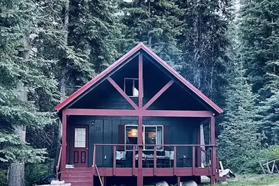 Image de 3 Bed\/ 1 Bath Retreat in the Mountains