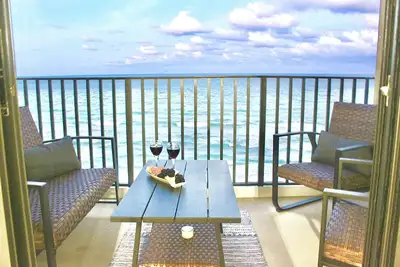 Image de Summer Pricing! Sand Dollar Shores 7th Floor Oceanfront Condo