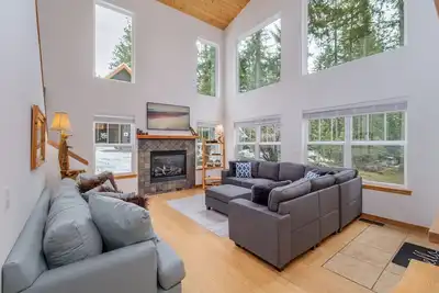 Image de Just Plain Getaway-Hot Tub Wi-Fi, Dogs, Bbq, Hike