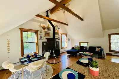 Image de The Spruce Guesthouse: A Beautifully Renovated Contemporary Barn.