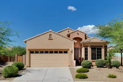 Image de 3 bedroom 2 bathroom sleeps 6, close to golf, hiking, and shopping.