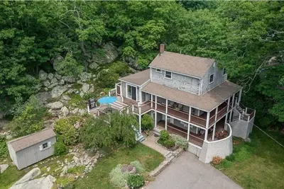 Image de Walk to Good Harbor and Long Beach -Vacation Home