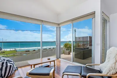 Image de East frontage family home for you to enjoy!