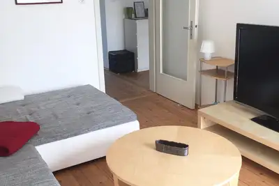 Image de Kl1: Renovated 2 Bedroom City Apartment (Tla)