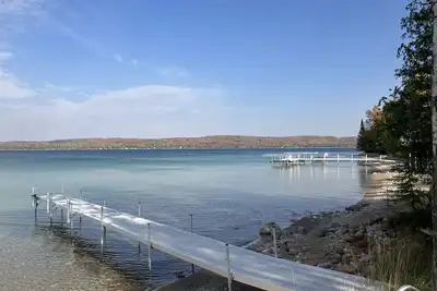 Image de Up North Cabin on Lake Charlevoix