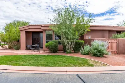 Image de Desert gem near Zion with pool/hot tub access, fast WiFi & Ac
