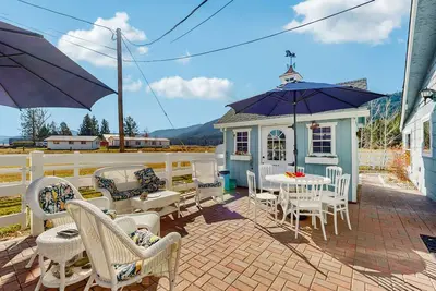 Image de Unique, Family-Friendly Home w/ Incredible Views, Private Hot Tub, & Pool Table