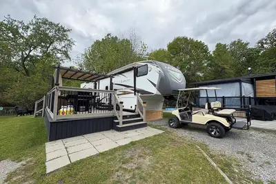 Image de Large Trailer at Sherkston Shores!