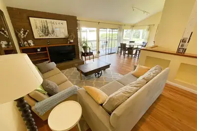 Image de 3b2. 5b Spacious, peaceful, bright home next to Uc-Irvine