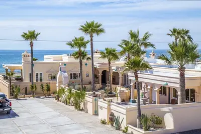 Image de Las Conchas Beach Front Villa 1-15 Bedrooms- Kayaks-Tennis-Fun