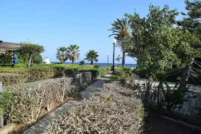Image de Cozy holiday beach house 30 steps away from the beach