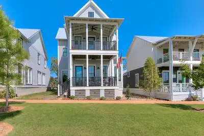Image de Carlton Landing! Come enjoy Greenway Getaway
