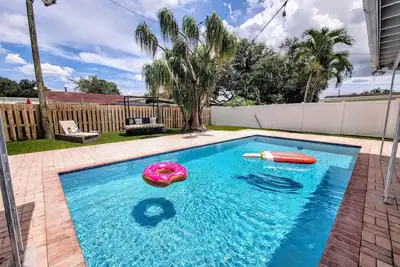 Image de MidCentury Modern Home w/Pool near Hardrock Casino