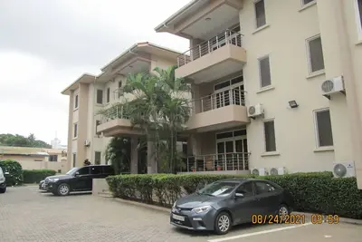 Image de 160 sqm 2 Bedroom Apartment Bertha's Court