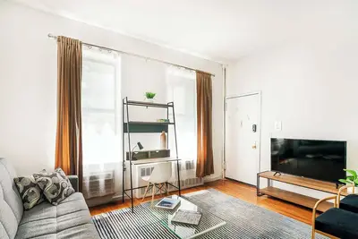 Image de 26-2b  Gramercy Large 1br Wd in unit courtyard