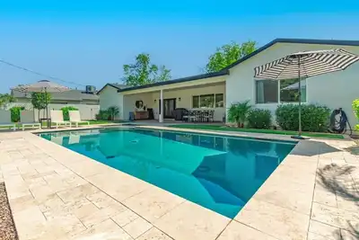 Modern Arcadia Estate w/Heated Pool & Bikes
