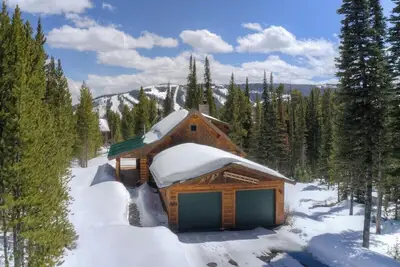 Image de Little Wolf Log Cabin | Easy Ski Access | Big Sky Resort