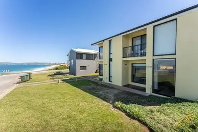 Image de South Seas 5- Absolute Beachfront, Wifi, Views