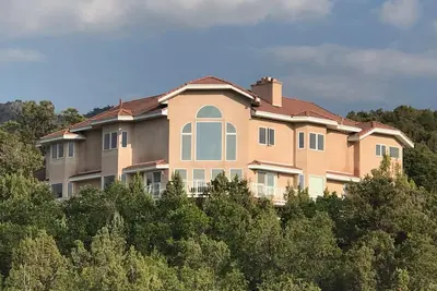 Image de Sevier County Mega Mountain Retreat Sleeps 34+