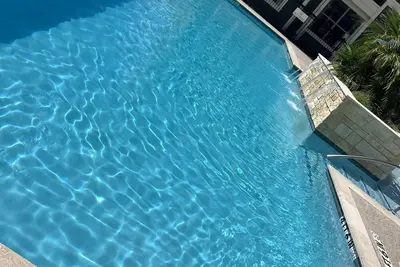 Image de Lovely romantic couple stay apartment