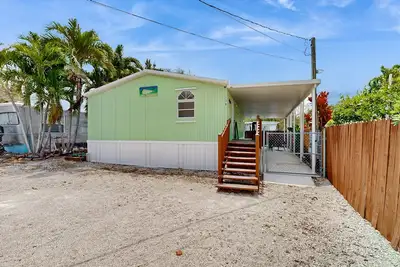 Image de Snowbird-Friendly Home with Central Ac, High-Speed WiFi, and Washer/Dryer