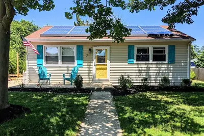 Image de Little Beach House pet friendly 1 block to beach