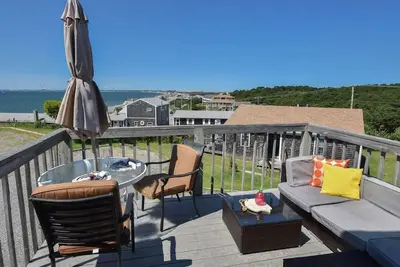 Image de Views of the Bay Private Beach Access!