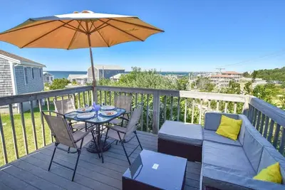 Image de Views of Bay Access to Private Beach!