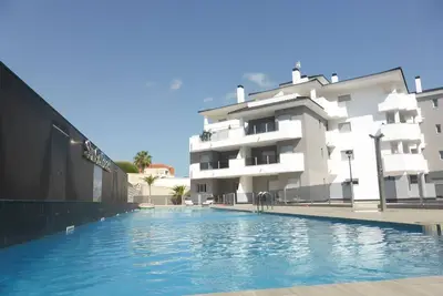 Image de Appartement avec piscine, bain à remous, Wi-Fi, climatisation et terrasse