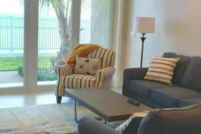 Image de Detach & Unwind at this Beachside Condo. Literally steps away from the beach!