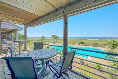 Image de Oceanfront | Walk to FloraBama | 2 Pools | 2 Boat Docks w/Slips | My Beach Getaways
