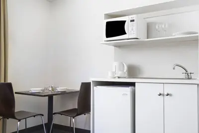 Image de ex hotel ensuite room with two beds