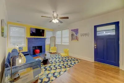 Charming Earlewood Cottage - Minutes from Downtown