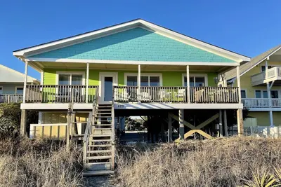 Image de Relaxing Oceanfront Holden Beach Getaway