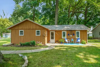 Image de Cabin, rustic elegance w/ hot tub, lake access