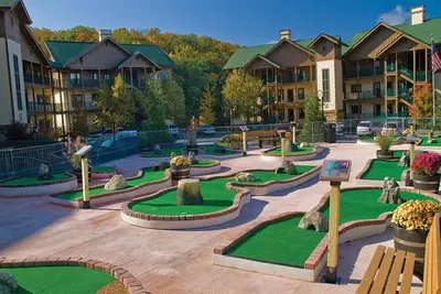 Image de Perfect Tenn! Explore Smoky Mts. , Dollywood, & Waterparks From 1br Deluxe Condo