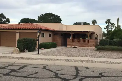 Image de 2br 2ba Walkable Neighborhood Mountain Golf Course View1700sf Large Patio