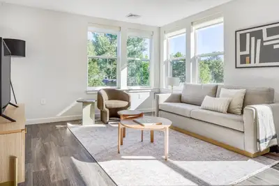 Image de Modern Cambridge 2br w/ W/D, Private access to Linear Park by Blueground