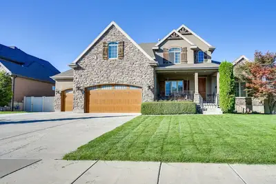 Image de Great Salt Lake House: 5, 000 Sq Ft, Mtn Views!