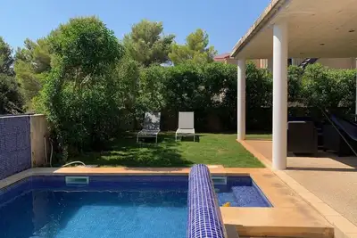 Image de Maison de vacances 'Ca n Aleix' vue mer montagnes, piscine, balcon, climatisation et Wi-Fi.
