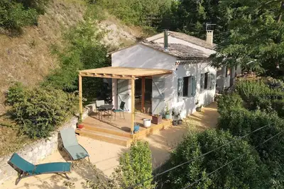 Image de Gîte authentique, nature, calme, piscine, détente, activités et senteurs