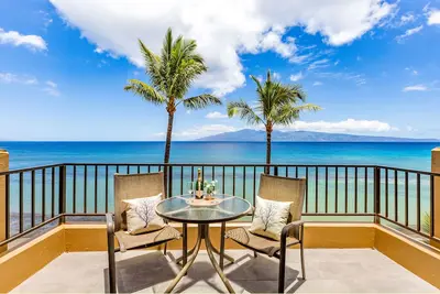 Image de Oceanfront 2bd condo with stunning finishes