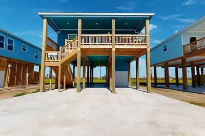 Image de My Three Suns: 3 Br, 2 Ba House in Crystal Beach, Sleeps 9