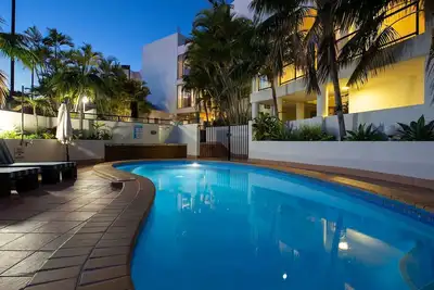 Image de Bay Royal Apartment 2 - Opposite Main Beach & Heated Pool!
